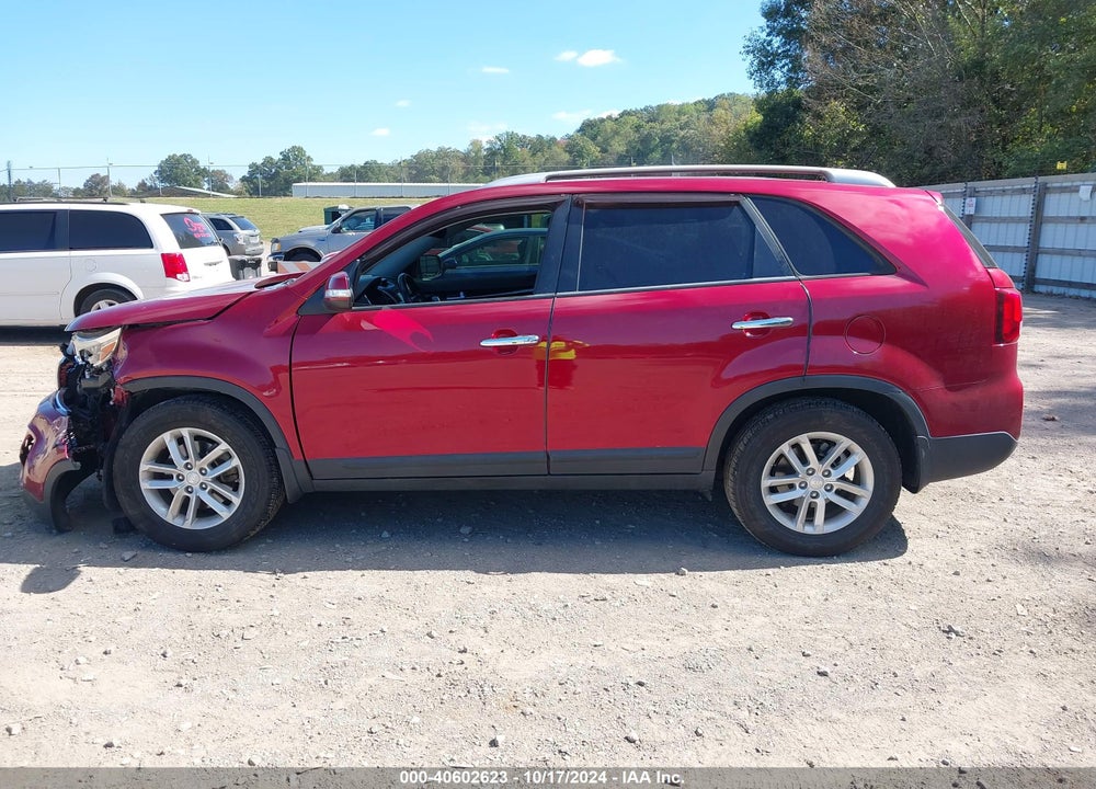 2015 KIA SORENTO LX VIN: 5XYKT3A69FG655992