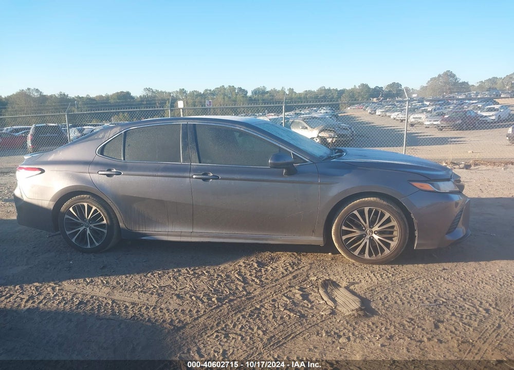 2018 TOYOTA CAMRY SE VIN: 4T1B11HK9JU622233