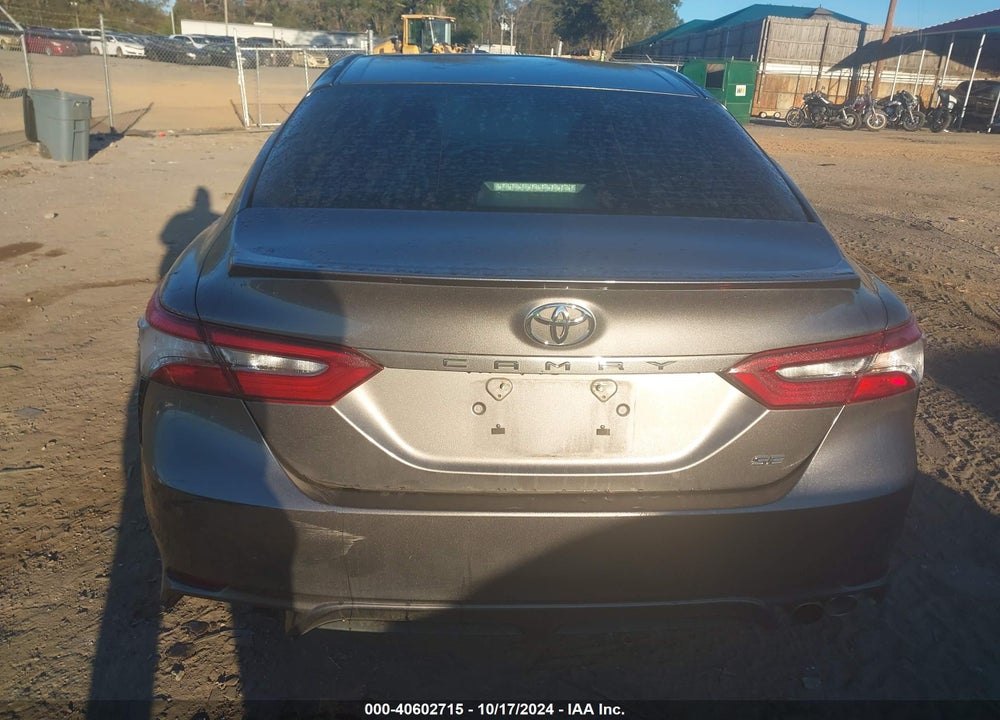 2018 TOYOTA CAMRY SE VIN: 4T1B11HK9JU622233