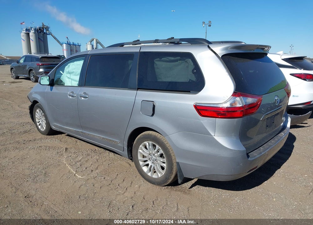 2017 TOYOTA SIENNA XLE 8 PASSENGER VIN: 5TDYZ3DC1HS794501