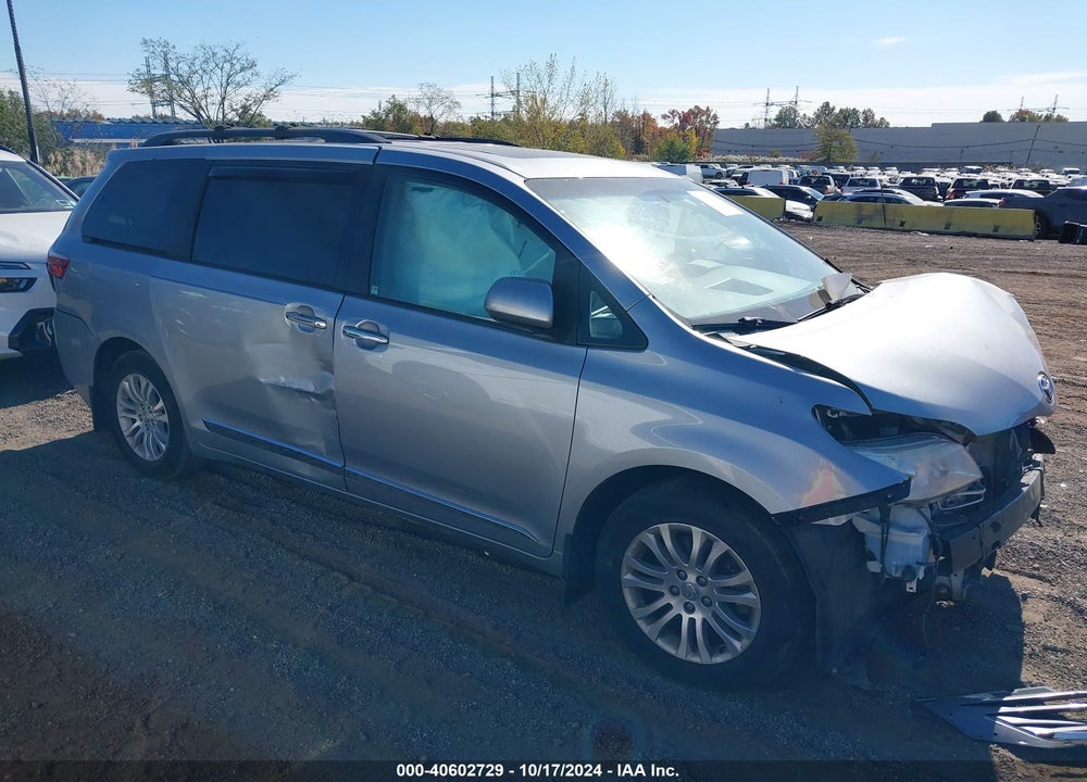 2017 TOYOTA SIENNA XLE 8 PASSENGER VIN: 5TDYZ3DC1HS794501