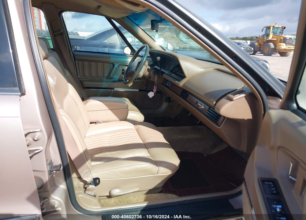 1993 OLDSMOBILE 98 REGENCY ELITE VIN: 1G3CW53L7P4305884