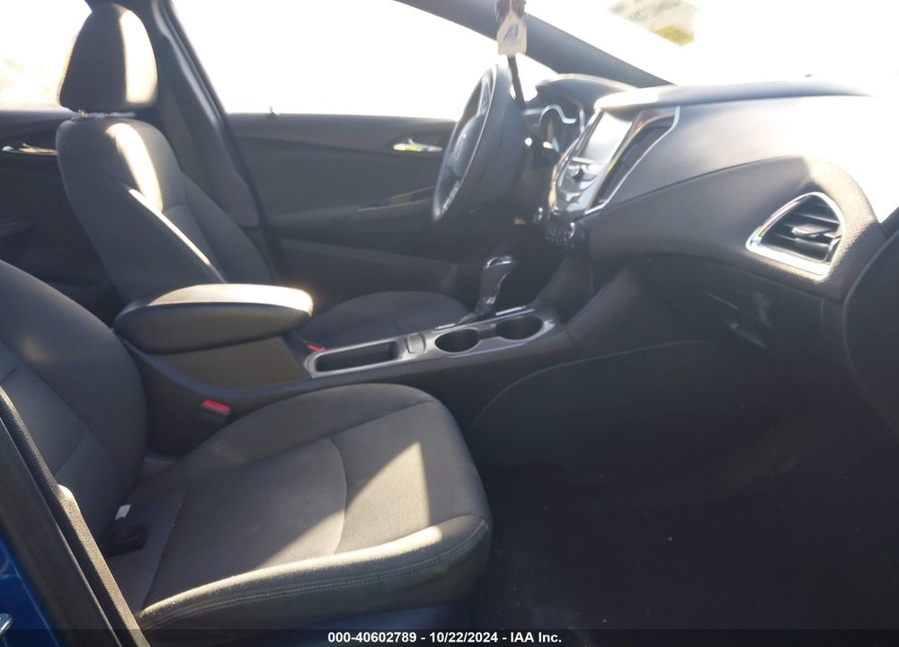 2018 CHEVROLET CRUZE LT AUTO VIN: 1G1BE5SM4J7156891