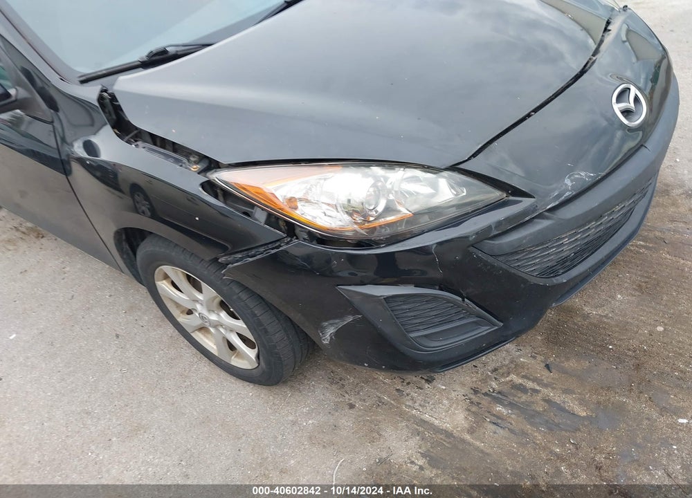 2011 MAZDA 3 I TOURING VIN: JM1BL1VF3B1386400