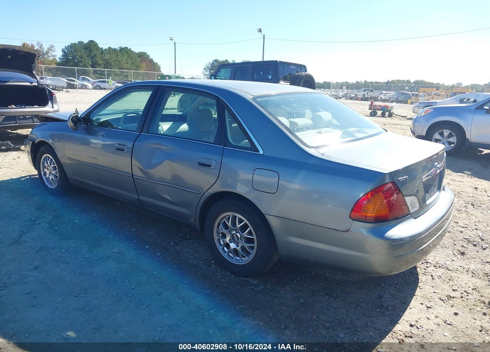 2000 TOYOTA AVALON XL VIN: 4T1BF28B3YU007923