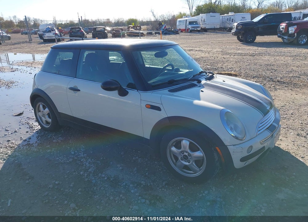 2003 MINI COOPER VIN: WMWRC33443TE18157