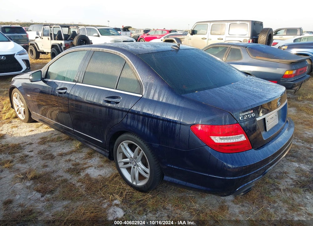 2012 MERCEDES-BENZ C 250 LUXURY/SPORT VIN: WDDGF4HB5CA646021