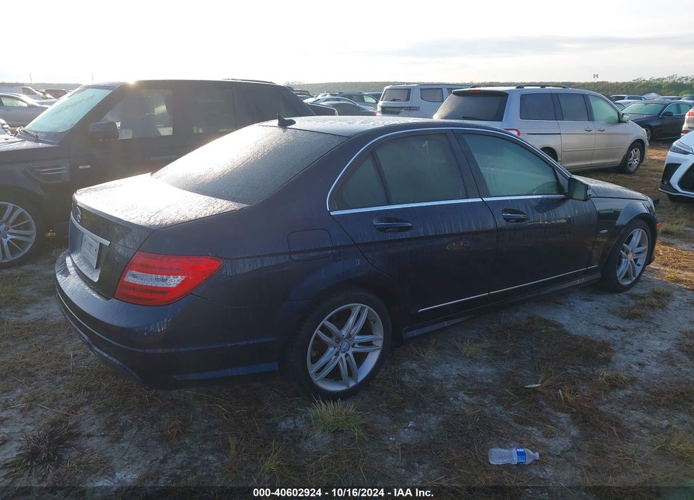 2012 MERCEDES-BENZ C 250 LUXURY/SPORT VIN: WDDGF4HB5CA646021