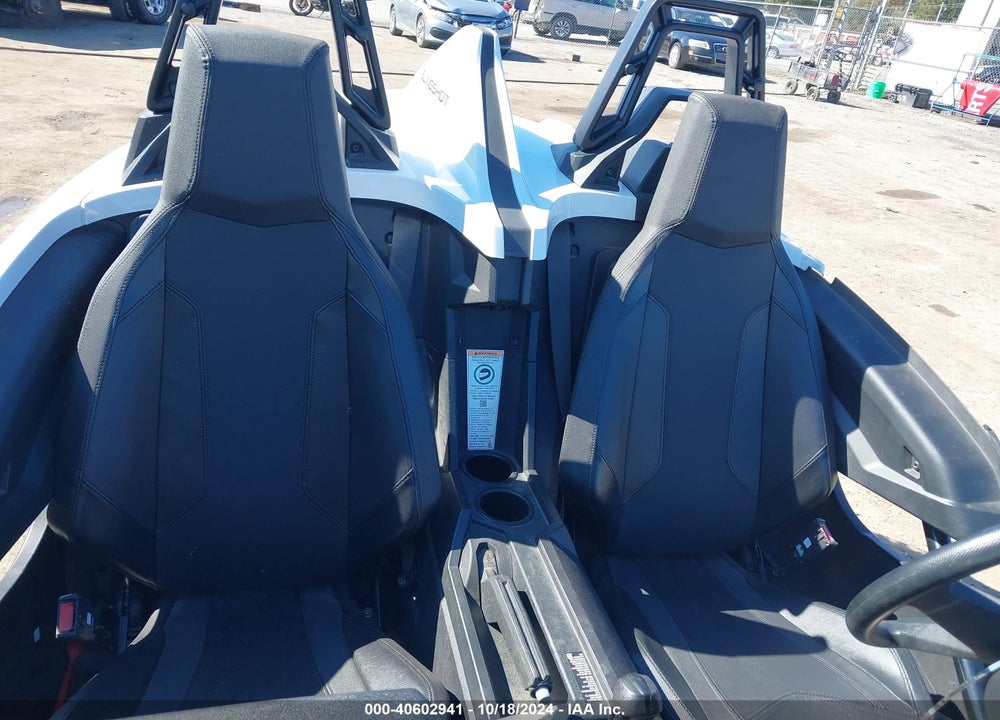 2019 POLARIS SLINGSHOT VIN: 57XAASFA4K8135040