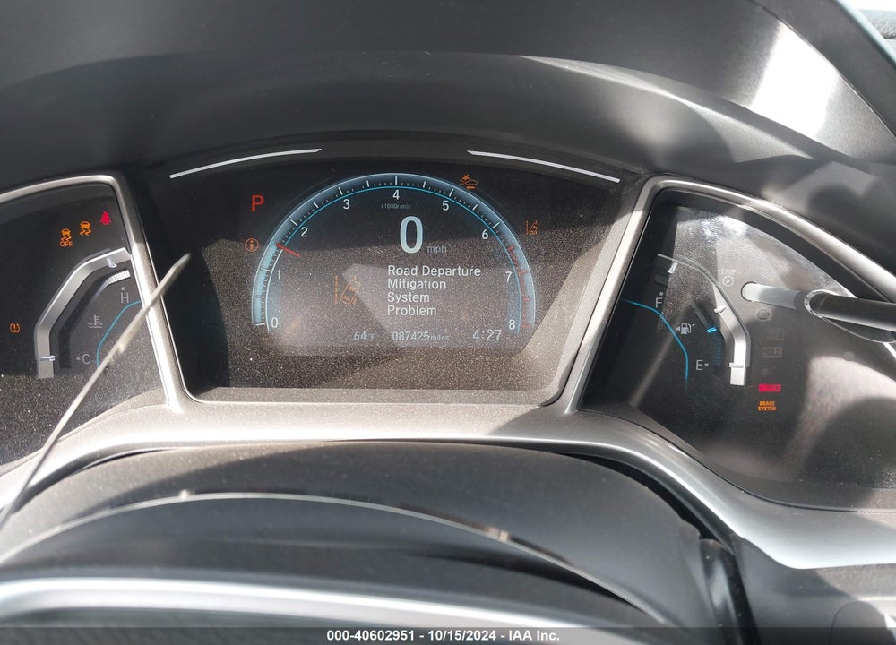 2018 HONDA CIVIC TOURING VIN: JHMFC1F98JX005886