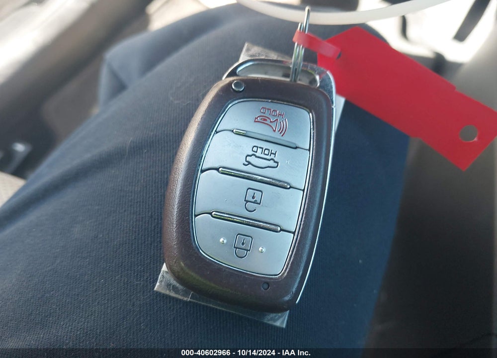 2017 HYUNDAI ELANTRA SE VIN: 5NPD84LF3HH028181