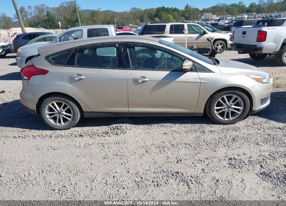 2017 FORD FOCUS SE VIN: 1FADP3K28HL208284