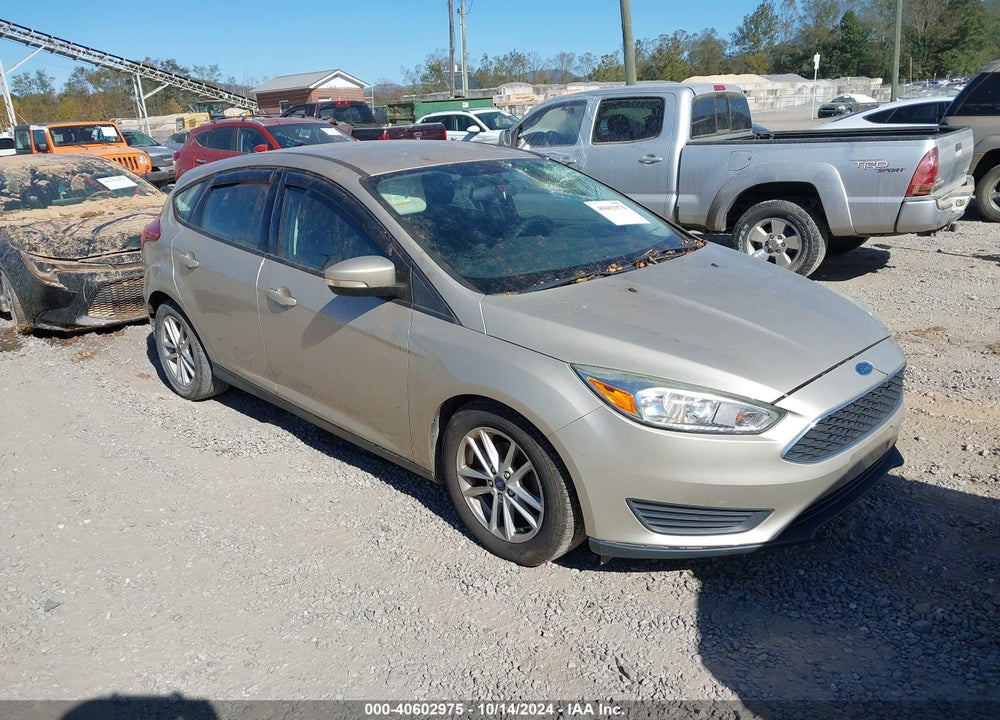 2017 FORD FOCUS SE VIN: 1FADP3K28HL208284
