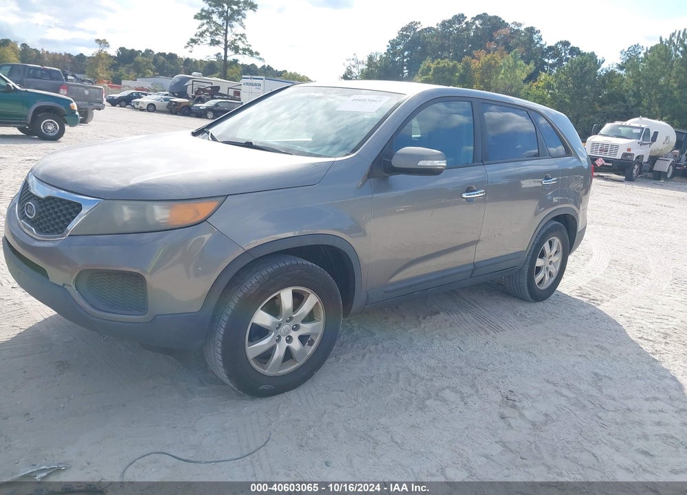 2011 KIA SORENTO LX VIN: 5XYKT3A13BG053264