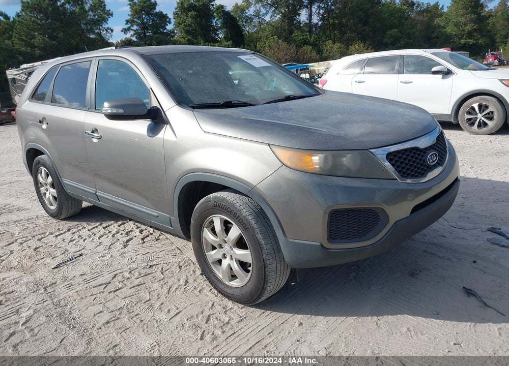 2011 KIA SORENTO LX VIN: 5XYKT3A13BG053264