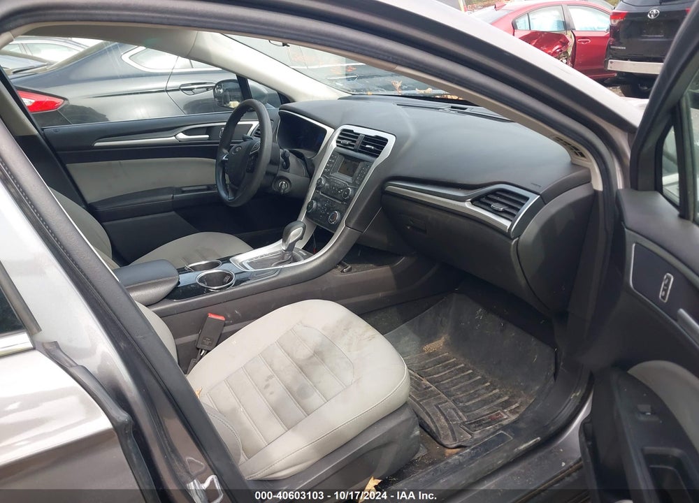 2013 FORD FUSION S VIN: 3FA6P0G70DR104671