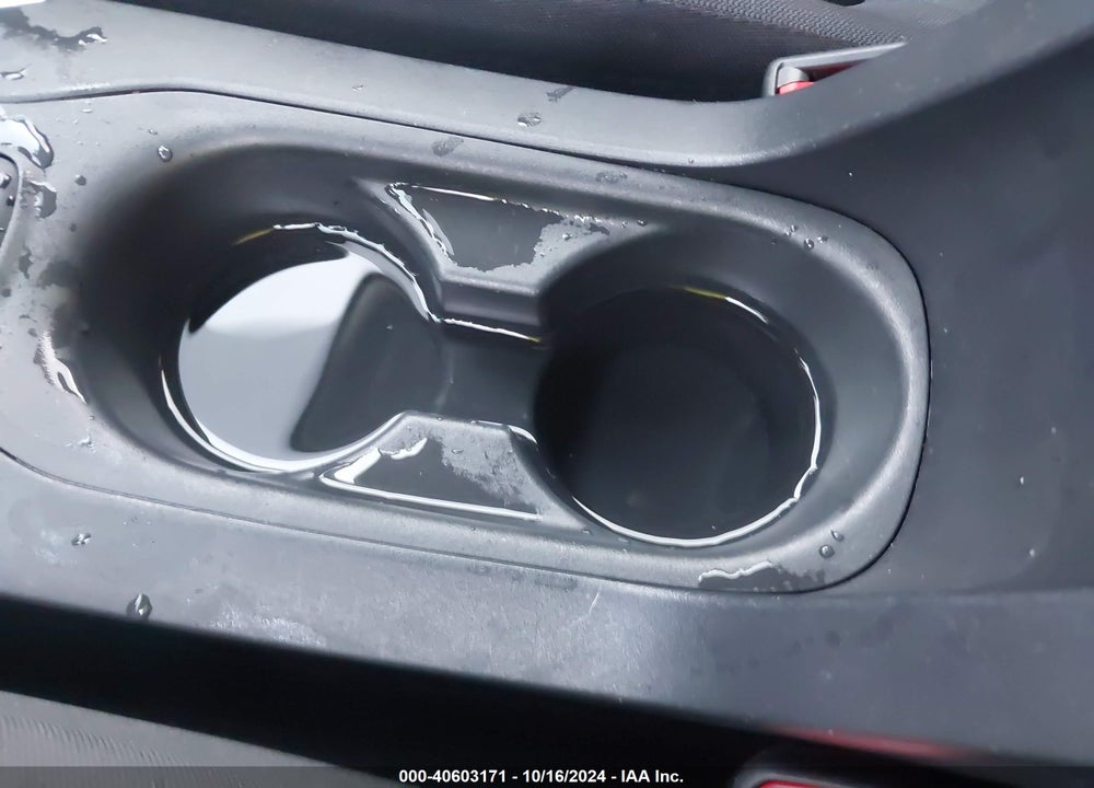 2022 TOYOTA COROLLA CROSS LE VIN: 7MUCAABG0NV035805