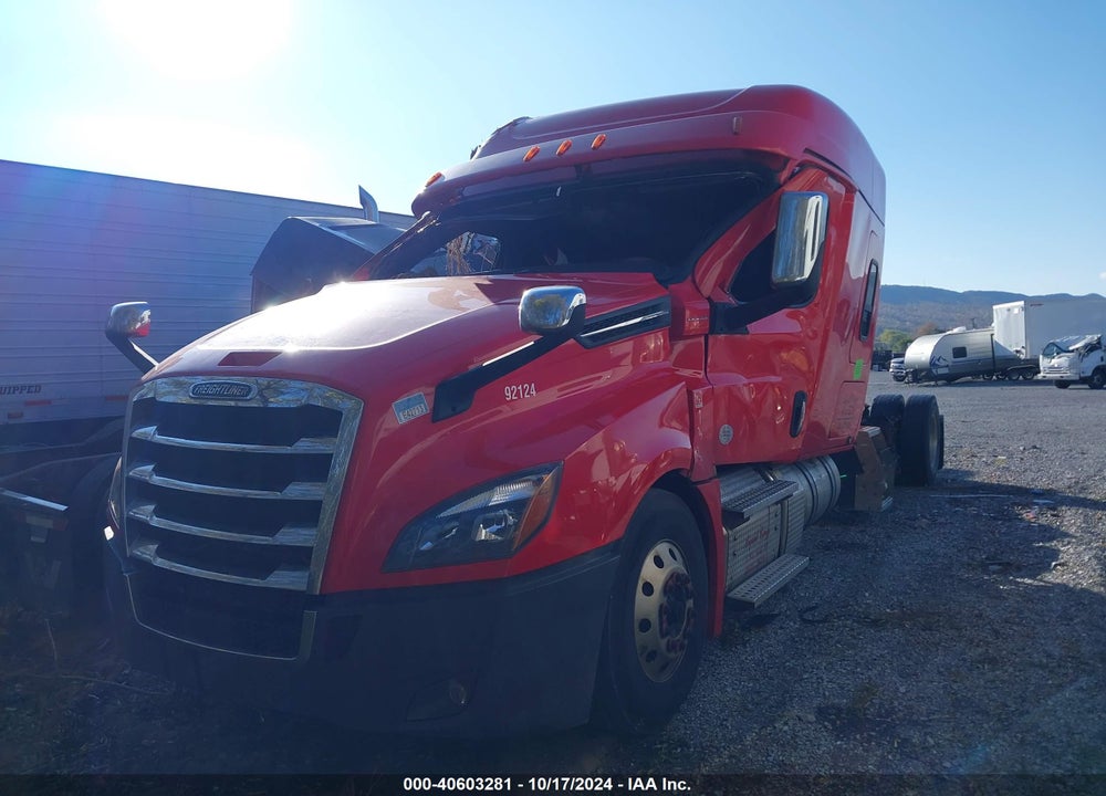 2021 FREIGHTLINER NEW CASCADIA 126 VIN: 1FUJHHDV2MLMD4107