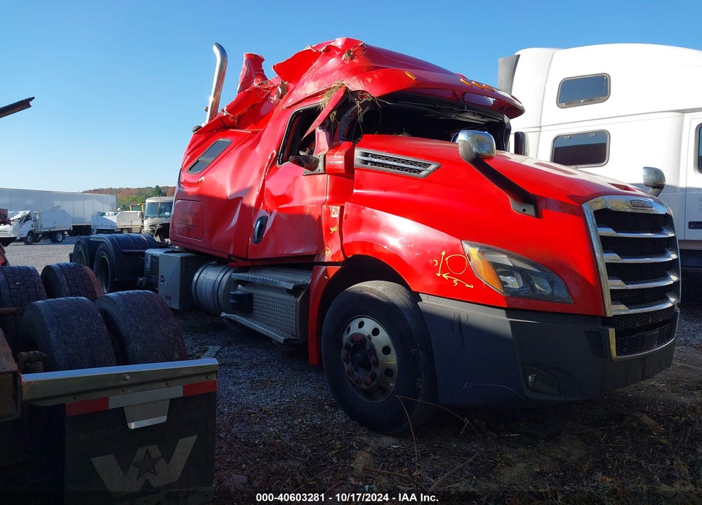 2021 FREIGHTLINER NEW CASCADIA 126 VIN: 1FUJHHDV2MLMD4107