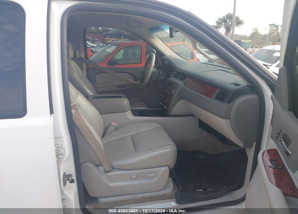 2009 CHEVROLET SUBURBAN 1500 LT2 VIN: 1GNFC26009J119346