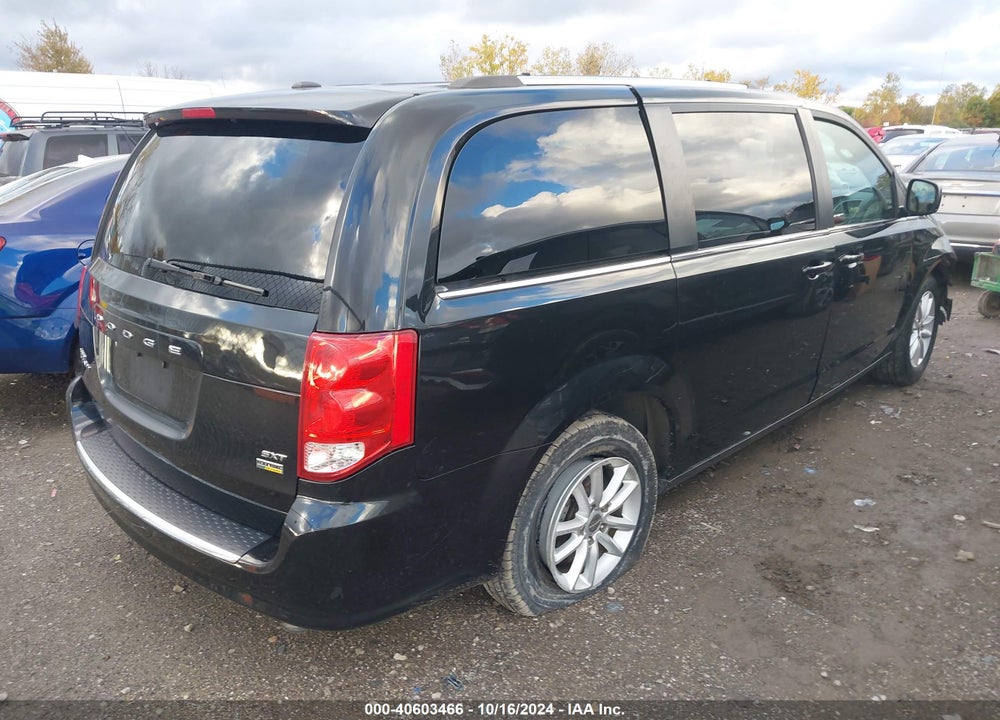 2018 DODGE GRAND CARAVAN SXT VIN: 2C4RDGCG4JR209018