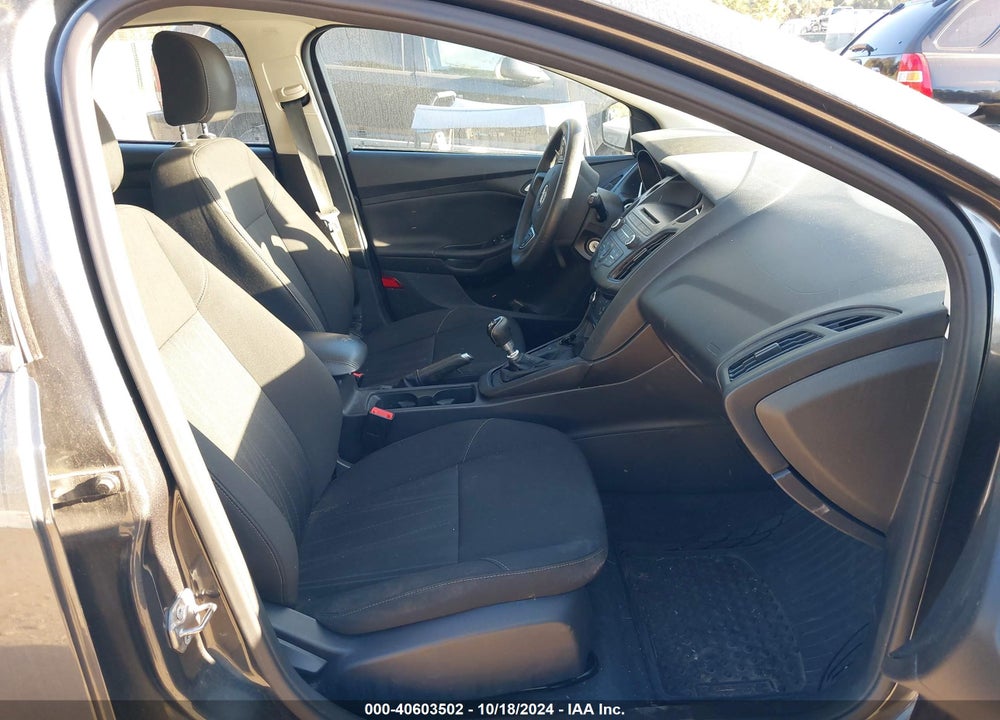 2015 FORD FOCUS SE VIN: 1FADP3KE4FL217555
