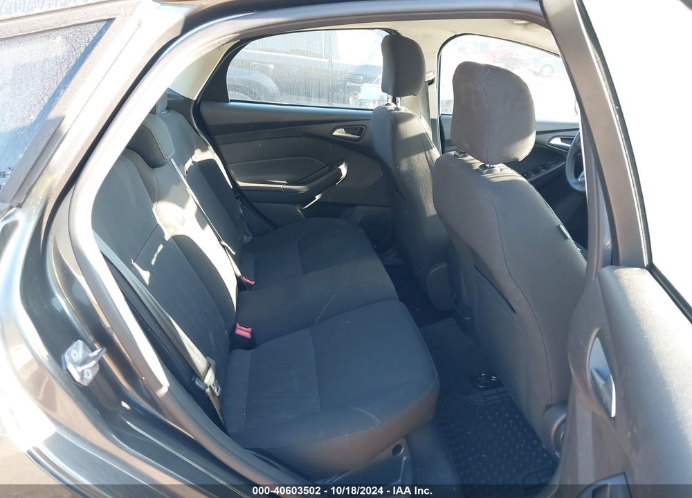 2015 FORD FOCUS SE VIN: 1FADP3KE4FL217555