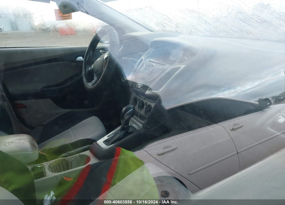 2014 FORD FOCUS VIN: 1FADP3K28EL301124