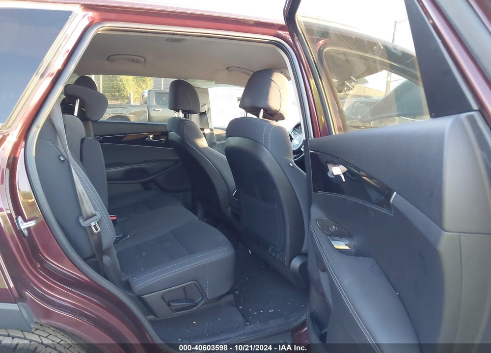 2017 KIA SORENTO 2.4L LX VIN: 5XYPG4A39HG266391