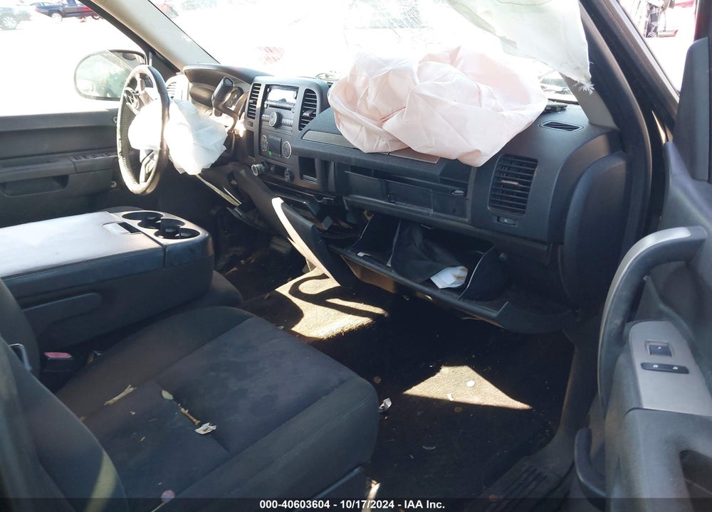 2011 CHEVROLET SILVERADO 1500 LT VIN: 1GCRCSE0XBZ123953