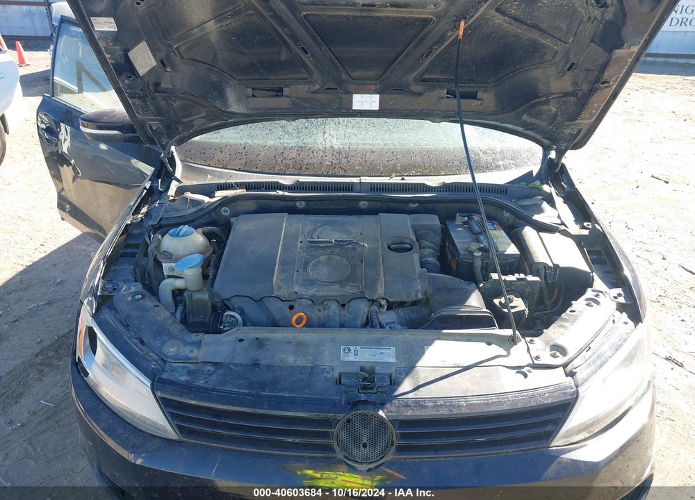 2012 VOLKSWAGEN JETTA VIN: 3VWDX7AJ1CM389176
