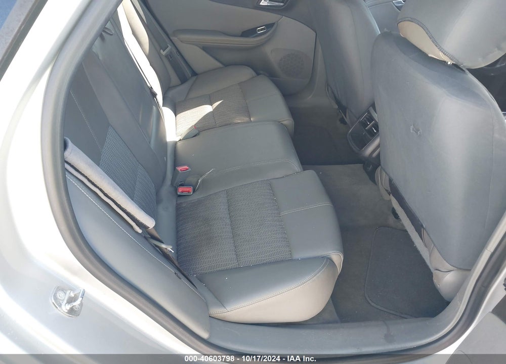 2017 CHEVROLET IMPALA 1LT VIN: 2G1105SA1H9152371