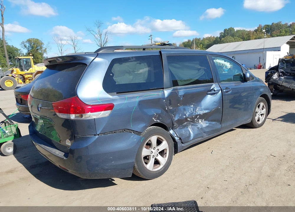 2014 TOYOTA SIENNA LE V6 8 PASSENGER VIN: 5TDKK3DC8ES452971