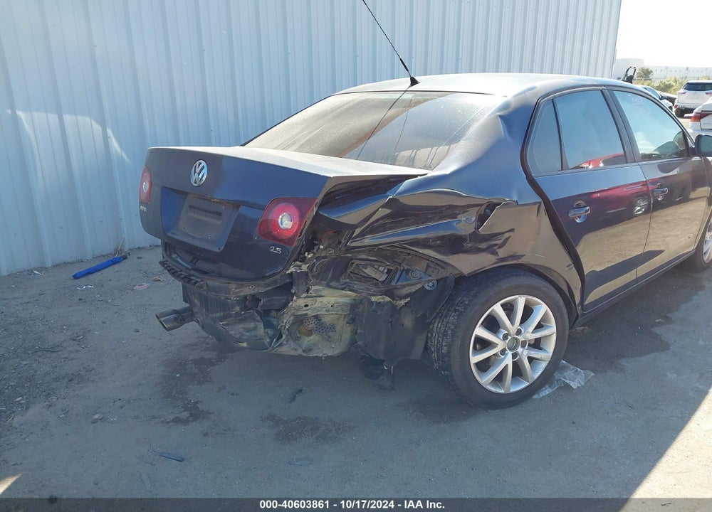 2010 VOLKSWAGEN JETTA LIMITED EDITION VIN: 3VWRX7AJ9AM149800