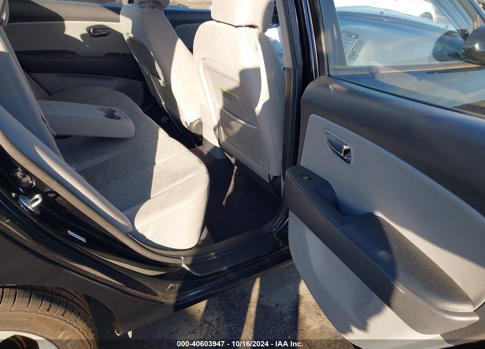 2010 HYUNDAI ELANTRA SE VIN: KMHDU4ADXAU827704