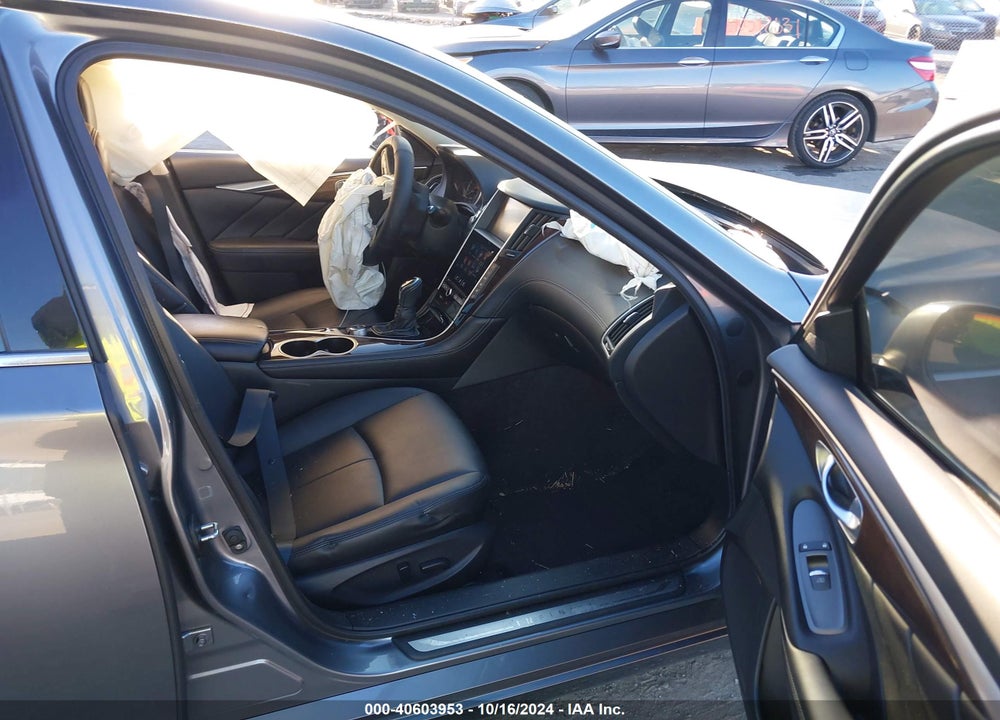 2019 INFINITI Q50 3.0T LUXE VIN: JN1EV7AR9KM553614
