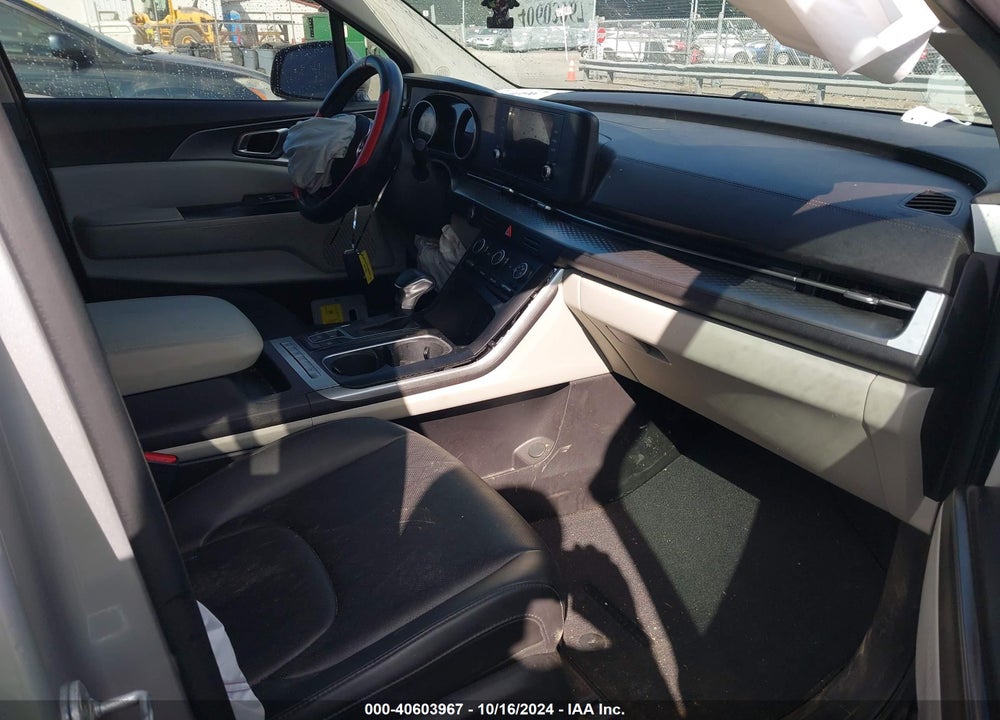 2022 KIA CARNIVAL MPV LX SEAT PACKAGE VIN: KNDNB4H38N6160444