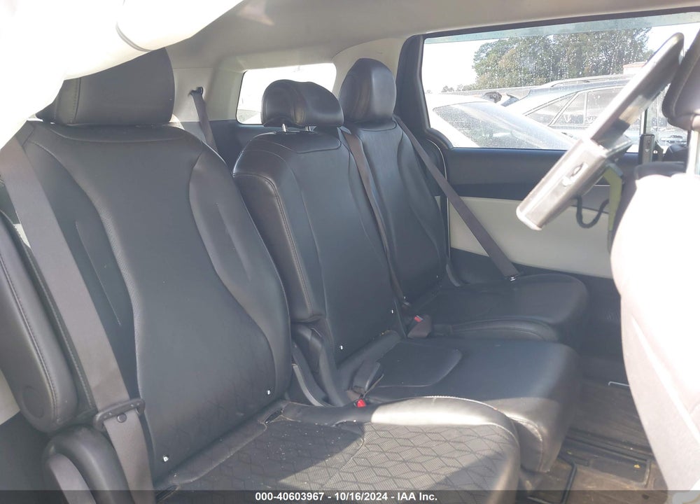 2022 KIA CARNIVAL MPV LX SEAT PACKAGE VIN: KNDNB4H38N6160444