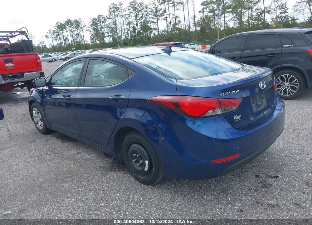 2016 HYUNDAI ELANTRA SE VIN: 5NPDH4AE5GH781932