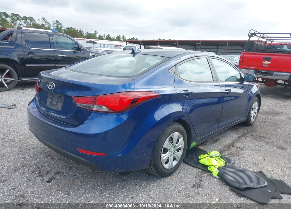 2016 HYUNDAI ELANTRA SE VIN: 5NPDH4AE5GH781932