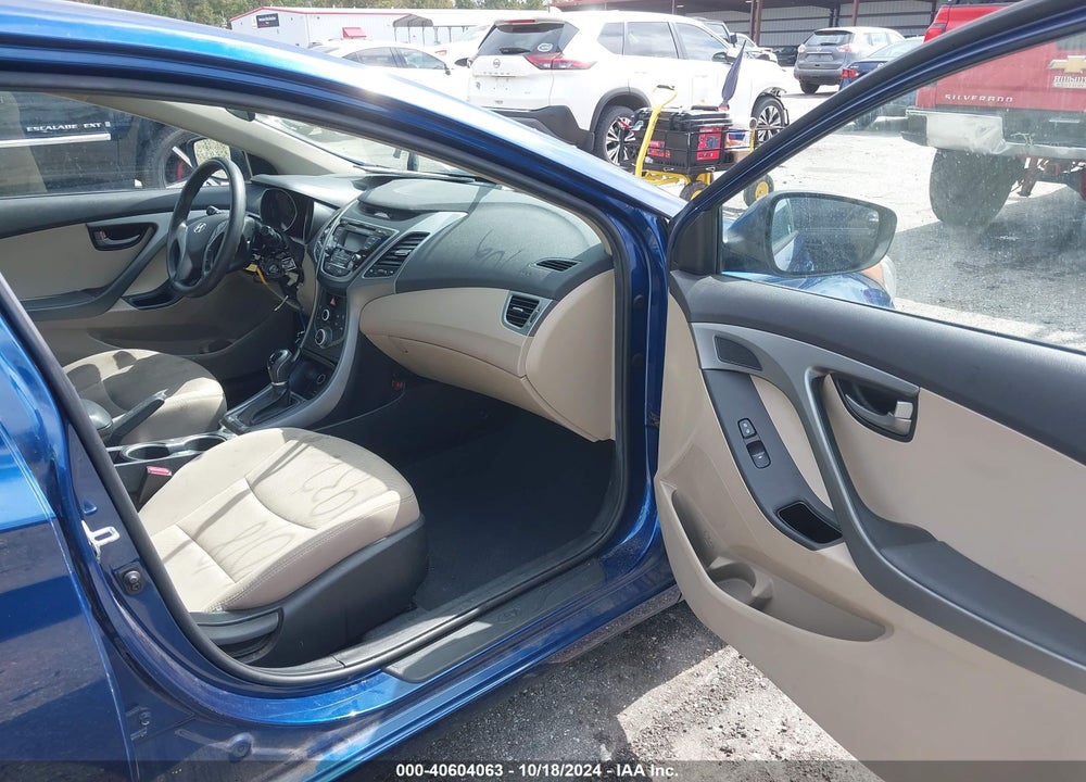 2016 HYUNDAI ELANTRA SE VIN: 5NPDH4AE5GH781932