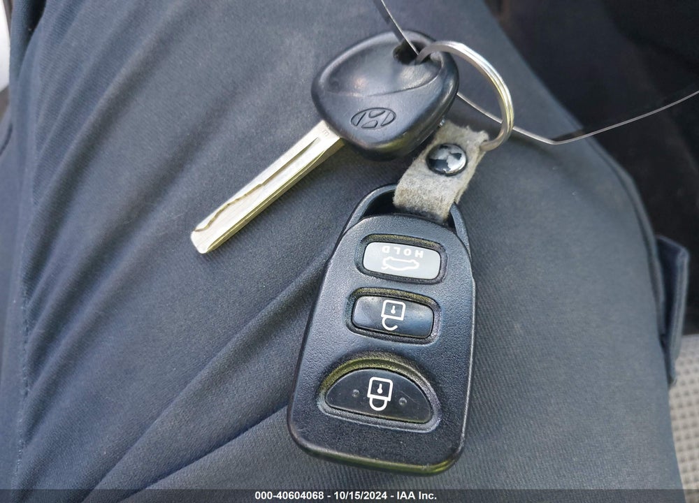 2011 HYUNDAI SONATA GLS VIN: 5NPEB4AC0BH193983