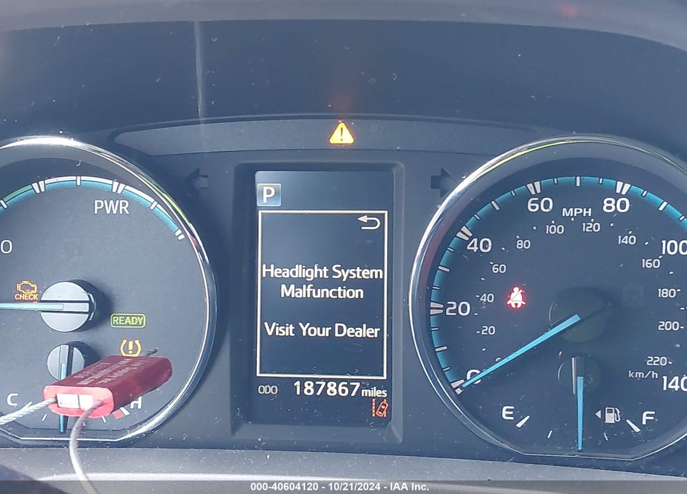 2017 TOYOTA RAV4 HYBRID XLE VIN: JTMRJREV1HD136400