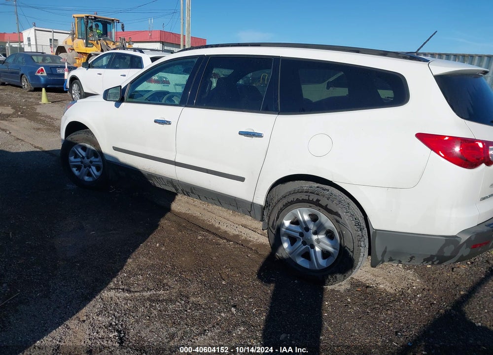 2010 CHEVROLET TRAVERSE LS VIN: 1GNLREED7AS104977