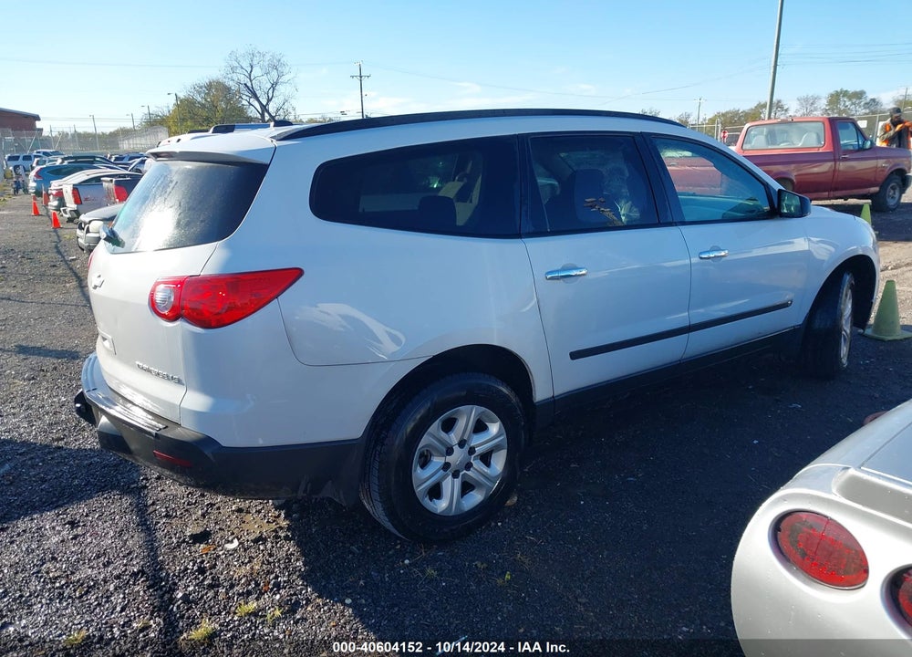 2010 CHEVROLET TRAVERSE LS VIN: 1GNLREED7AS104977
