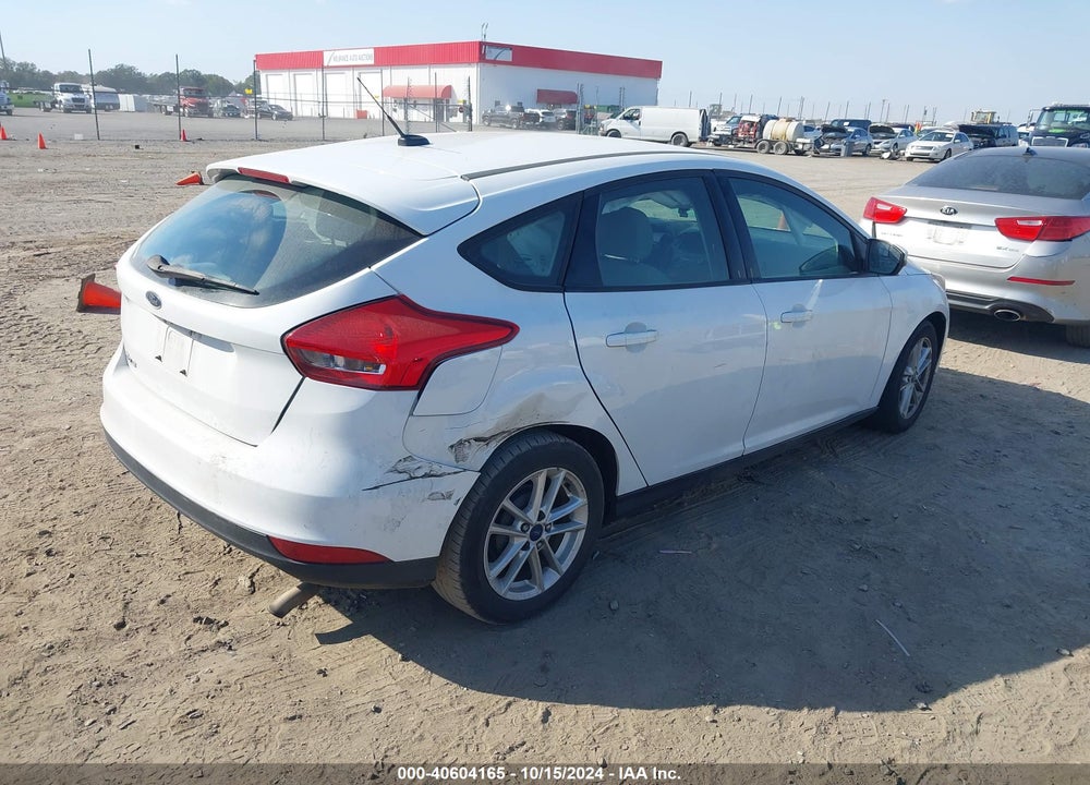 2017 FORD FOCUS SE VIN: 1FADP3K29HL202137