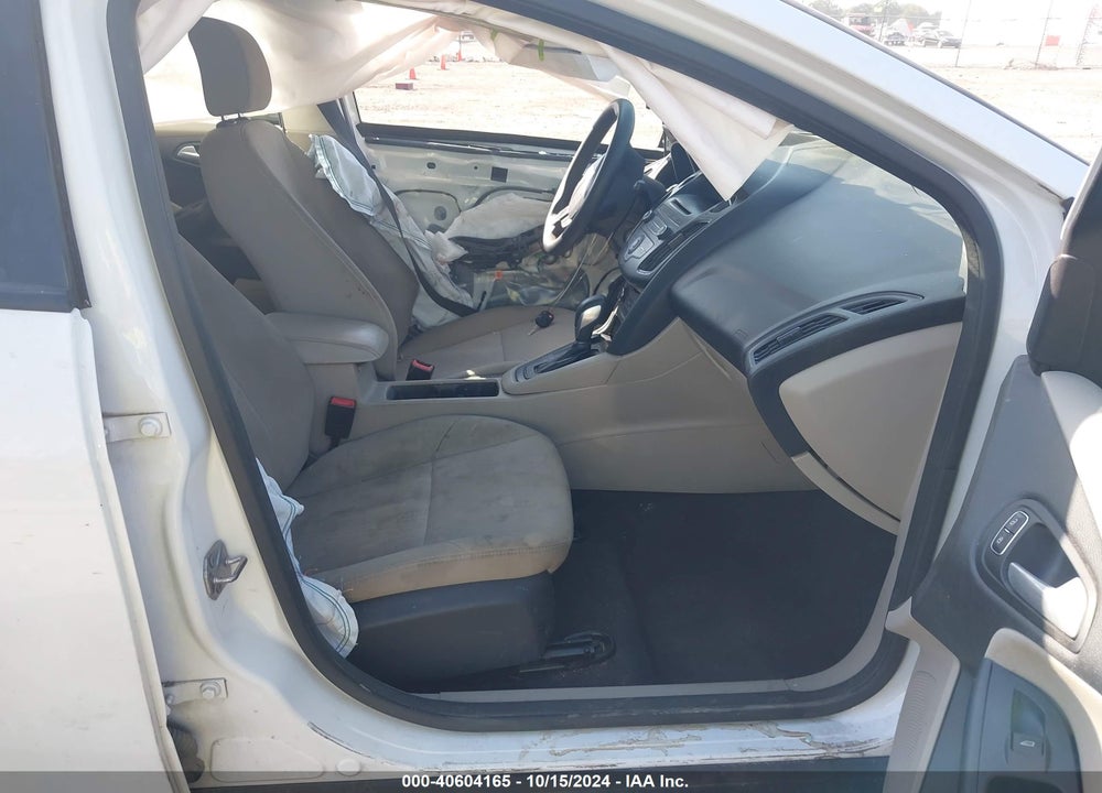 2017 FORD FOCUS SE VIN: 1FADP3K29HL202137
