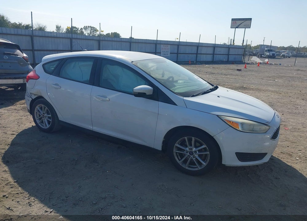 2017 FORD FOCUS SE VIN: 1FADP3K29HL202137