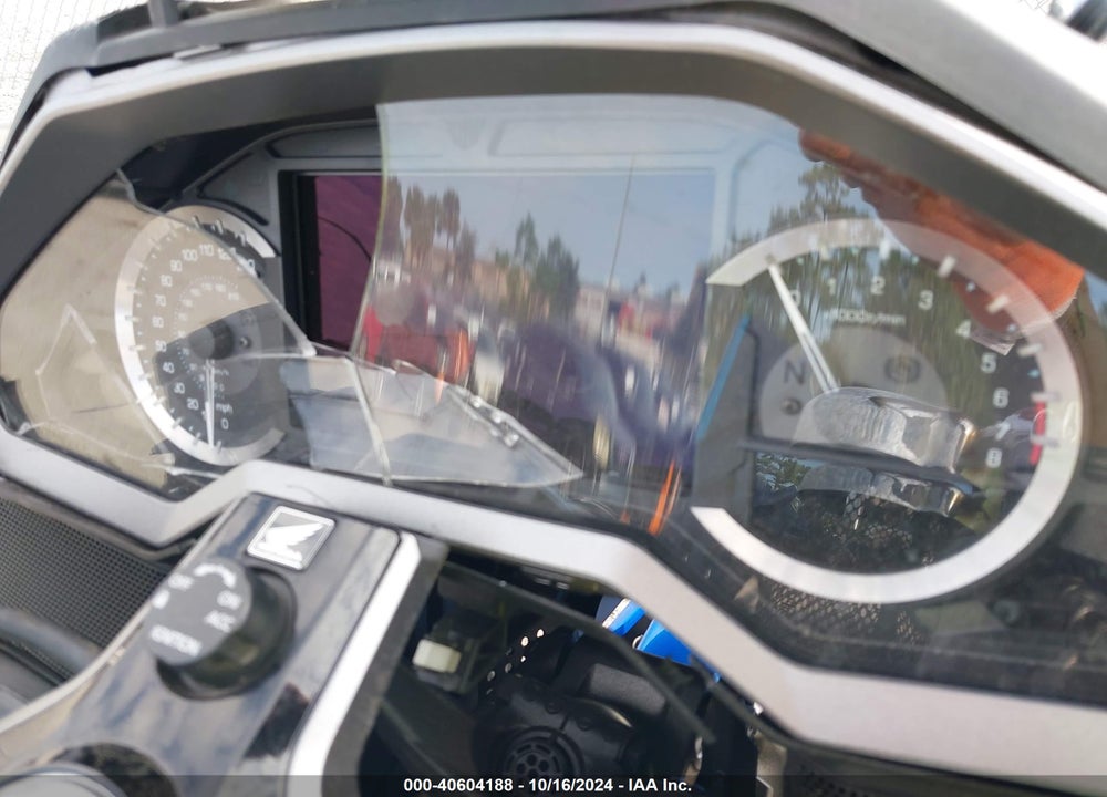 2022 HONDA GL1800 VIN: JH2SC7905NK400022