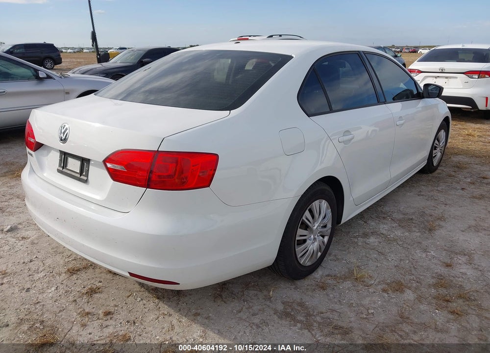 2014 VOLKSWAGEN JETTA 2.0L S VIN: 3VW2K7AJ8EM303774